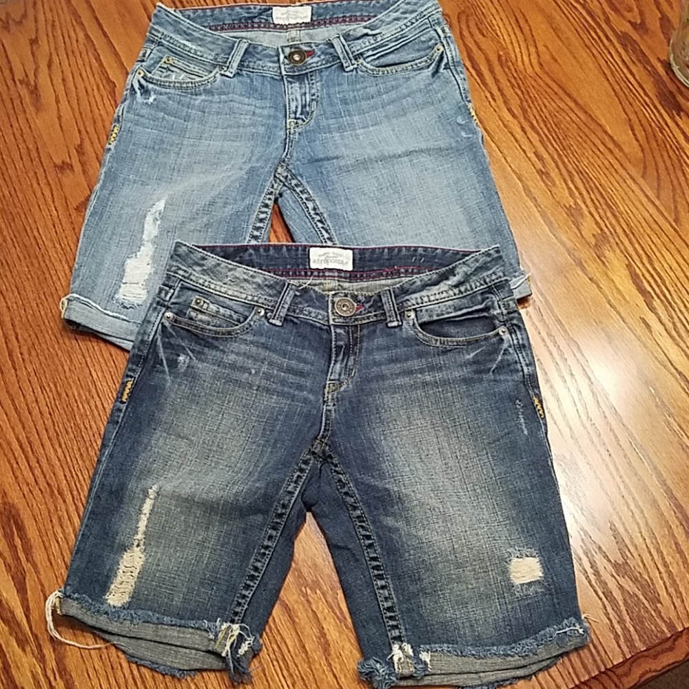 Aeropostale Bermuda shorts.